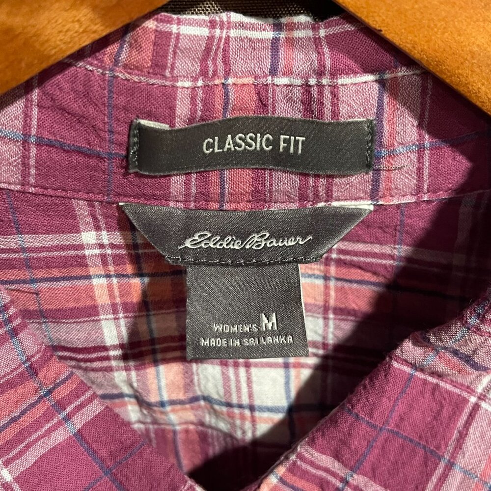 Women's Medium Eddie Bauer Classic Fit Berry Plaid Lightweight Shirt w/Pockets - Picture 2 of 16